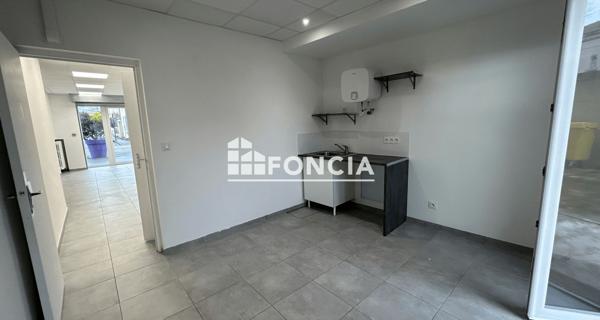 À vendre Local commercial 45 m² - Avignon 84000