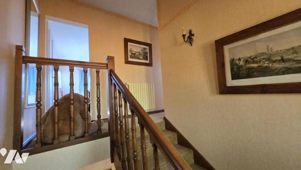 PORNIC - Proche centre commercial. Maison 4 chambres 189 m² sur terrain de plus de 900 m²