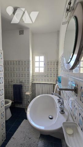 PORNIC - Proche centre commercial. Maison 4 chambres 189 m² sur terrain de plus de 900 m²