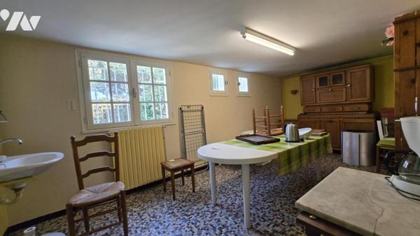 PORNIC - Proche centre commercial. Maison 4 chambres 189 m² sur terrain de plus de 900 m²