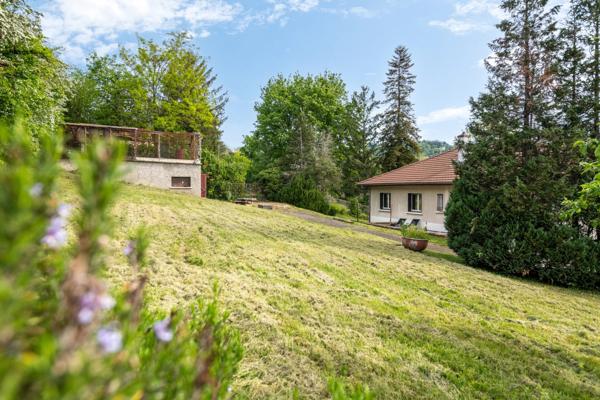 Saint-Cyr-au-Mont-d'Or - Maison de 196 m² à rénover - 4 chambres - Garage - Terrain 3000 m² - Vue dégagée - Garage