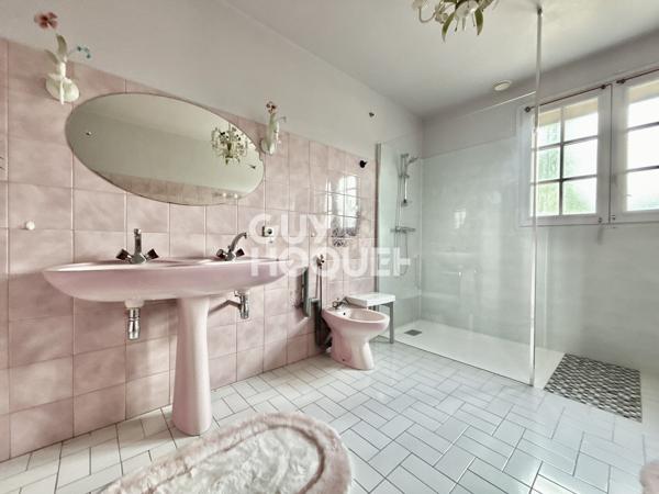 Maison à vendre de 9 pièces de 200 m²