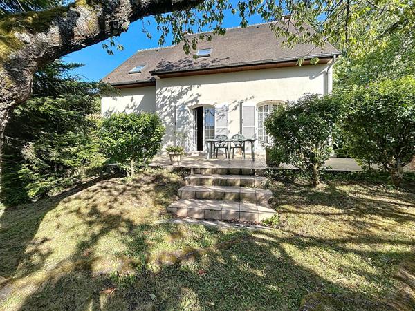 Maison à vendre à Frépillon - 6 pièces, 113 m² habitable (128 m² au sol)