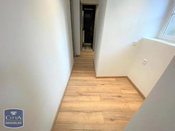Appartement à louer 3 pièces 46.79m² Laon (02000)