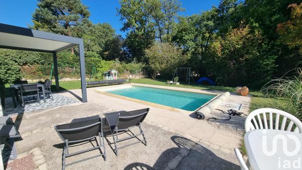 Maison à vendre 5 pièces 102 m² Saint-Yrieix-sur-Charente