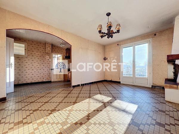 Achat maison près de ST VARENT - 6 pièce(s) - 123 m² - 78 190 €