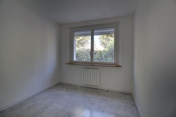 A LOUER EN EXCLUSIVITE  A PARTIR DU 15/09 BAS DE VILLA DE  78,40 M²
