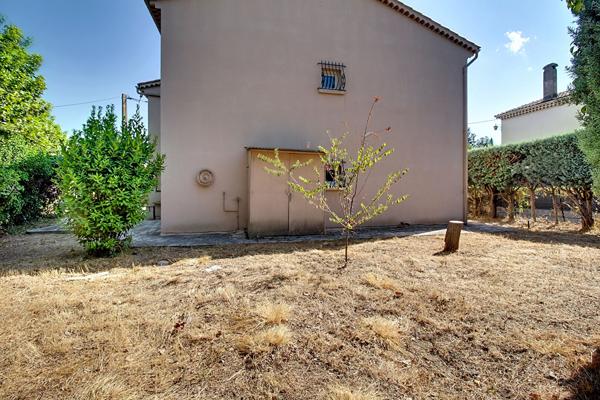 A LOUER EN EXCLUSIVITE  A PARTIR DU 15/09 BAS DE VILLA DE  78,40 M²