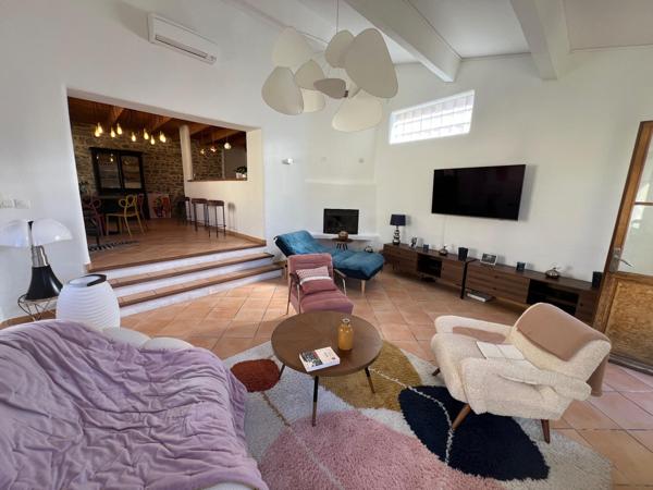 Jolie Maison de village 120 m2, 3 chambres piscine