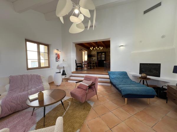 Jolie Maison de village 120 m2, 3 chambres piscine