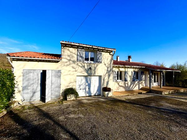 VILLA INDEPENDANTE A VENDRE A 15 MINUTES DE FOIX