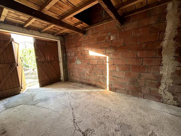 VILLA INDEPENDANTE A VENDRE A 15 MINUTES DE FOIX