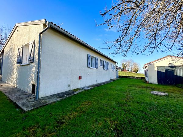 VILLA INDEPENDANTE A VENDRE A 15 MINUTES DE FOIX