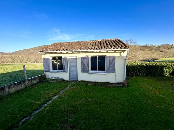 VILLA INDEPENDANTE A VENDRE A 15 MINUTES DE FOIX