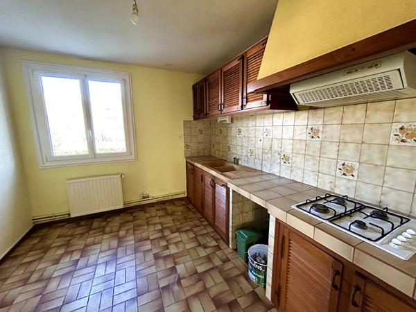 VILLA INDEPENDANTE A VENDRE A 15 MINUTES DE FOIX