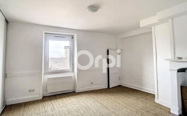 Appartement à louer    3 pièces •  Sainte-Féréole