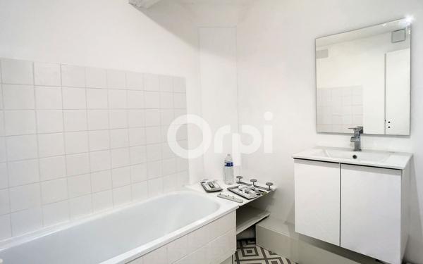 Appartement à louer    3 pièces •  Sainte-Féréole