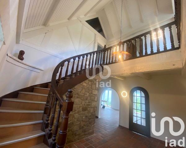 Maison 7 pièces de 224 m² à Caudan (56850)