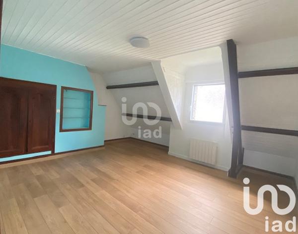 Maison 7 pièces de 224 m² à Caudan (56850)