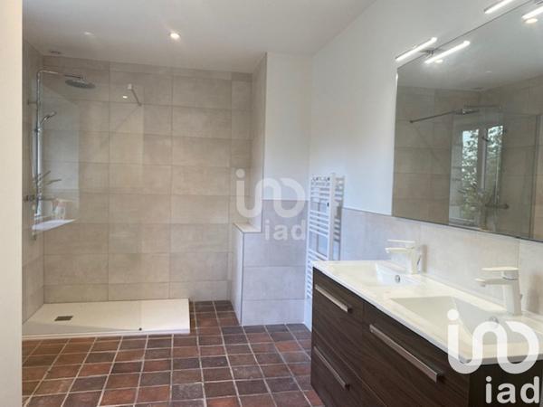 Maison 7 pièces de 224 m² à Caudan (56850)