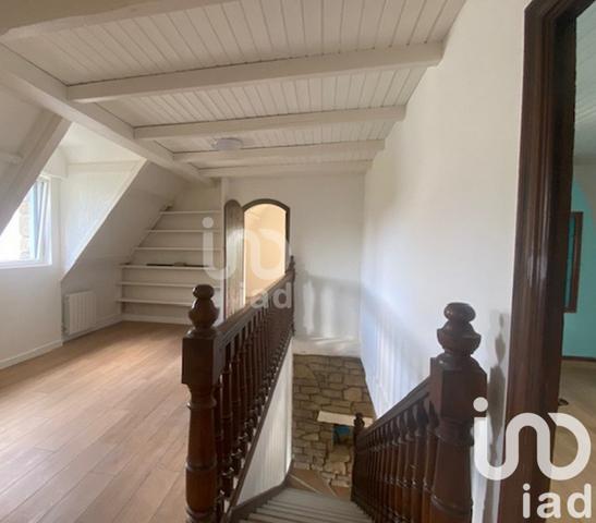 Maison 7 pièces de 224 m² à Caudan (56850)