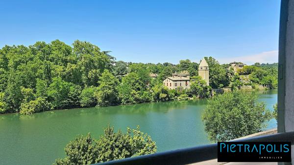 DERNIER ETAGE - T3 de 80 m² - Vue Ile Barbe