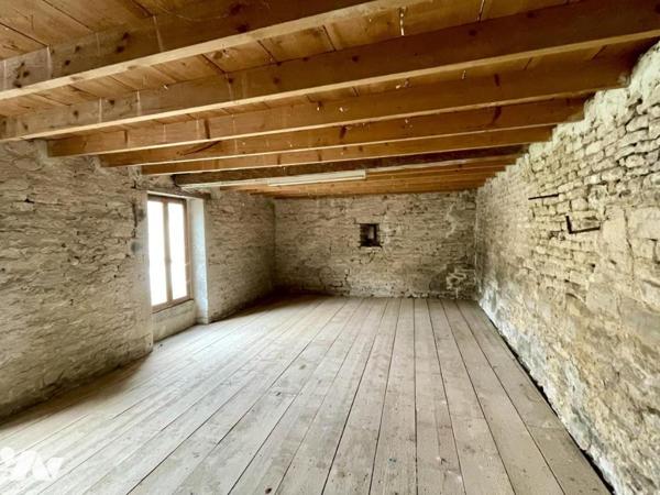 Maison en pierres à rénover