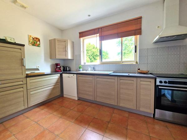 Basse Goulaine, Maison 124m² + hangar 120m² sur terrain 1000m²²