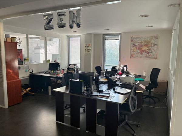 A LOUER - MADELEINE -CENTRE VILLE- BUREAUX