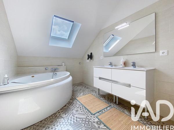 Maison à vendre 5 pièces 180 m² Melun