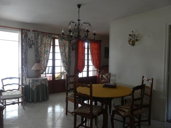 Maison à vendre à Beaumont-le-Roger dans l'Eure (27170), ref : 21D10