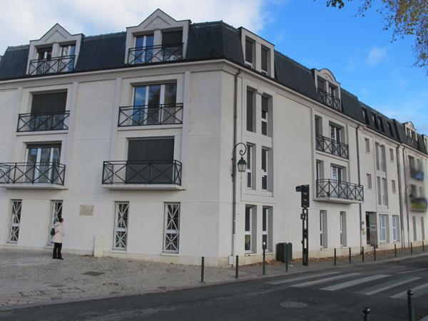 Bureaux de 197 m² en rez-de-chaussée - Vue Loire à Orléans (Châtelet)
