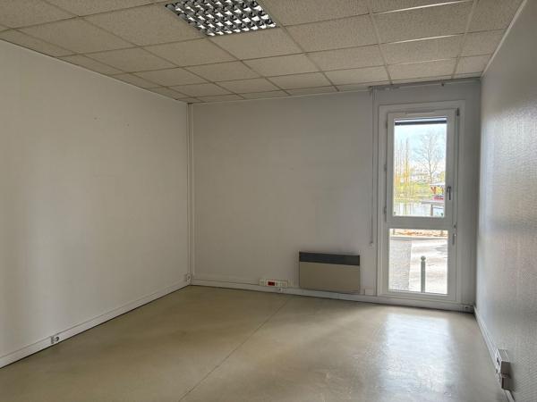 Bureaux de 197 m² en rez-de-chaussée - Vue Loire à Orléans (Châtelet)