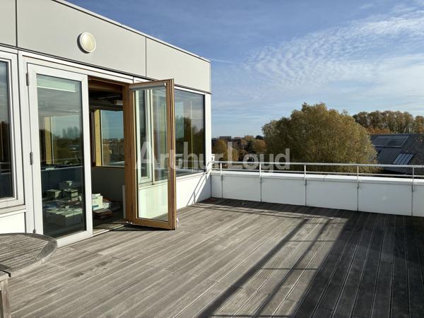 Bureaux à louer à Villeneuve d'Ascq éco-performants et parking sur site