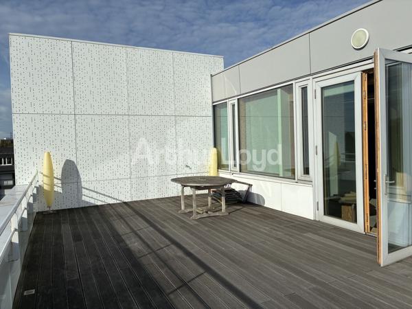 Bureaux à louer à Villeneuve d'Ascq éco-performants et parking sur site