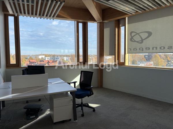 Bureaux à louer à Villeneuve d'Ascq éco-performants et parking sur site