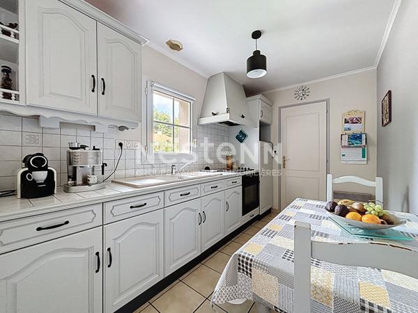 Maison a vendre a Saint Leger Les Vignes - 2 chambres, jardin et garage