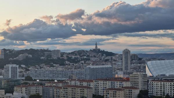 A vendre appartement T4 de 70m2 au parc sévigné 13009 Marseille