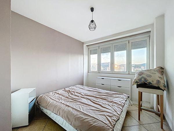 A vendre appartement T4 de 70m2 au parc sévigné 13009 Marseille