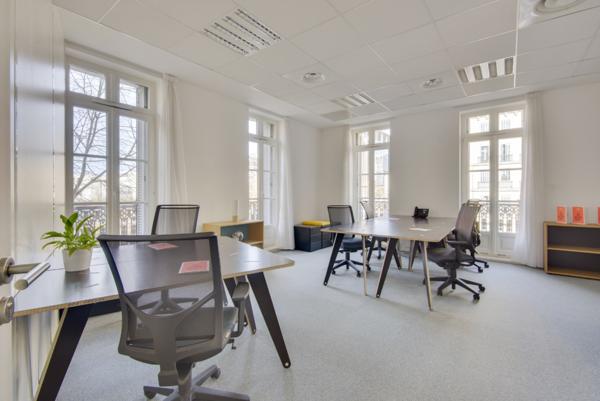 Bureaux à louer - Contrats de prestations de services - La Joliette - 13002 Marseille