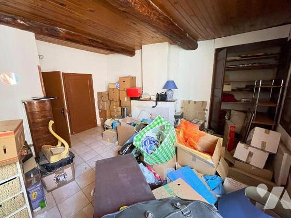 A  vendre -Corbières en Provence (04) - Alpes-de-Haute-Provence: Maison de village d'env 58,62 ...