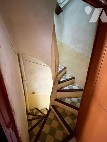 A  vendre -Corbières en Provence (04) - Alpes-de-Haute-Provence: Maison de village d'env 58,62 ...