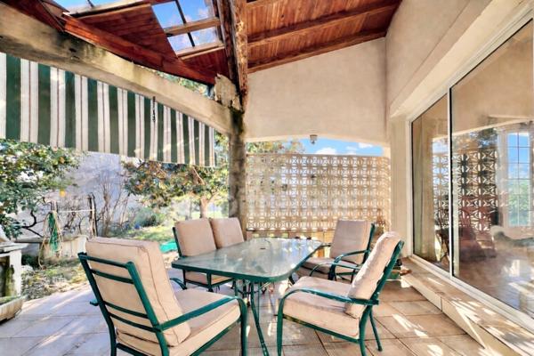 Maison 5 chambres ou 2 appartements T2/T4 + terrain à bâtir