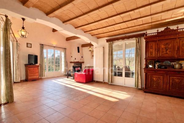 Maison 5 chambres ou 2 appartements T2/T4 + terrain à bâtir