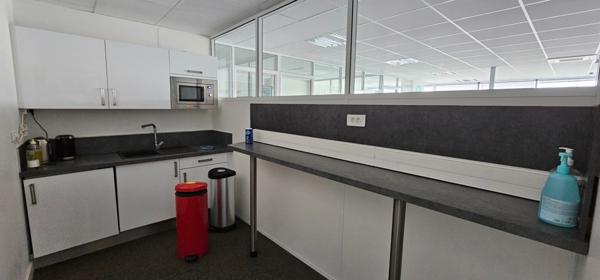 bureaux à vendre CHAPONOST (69) magnifique plateau de 160m2 dans l'immeuble LW1, face à la gare de Chaponost