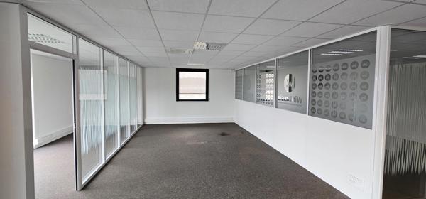 bureaux à vendre CHAPONOST (69) magnifique plateau de 160m2 dans l'immeuble LW1, face à la gare de Chaponost