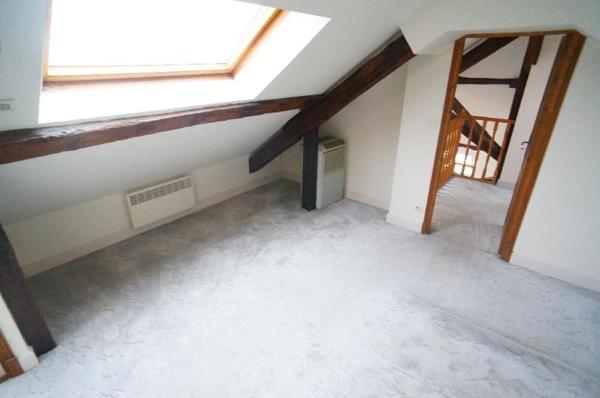 Appartement à louer 4 pièces 94.78m²