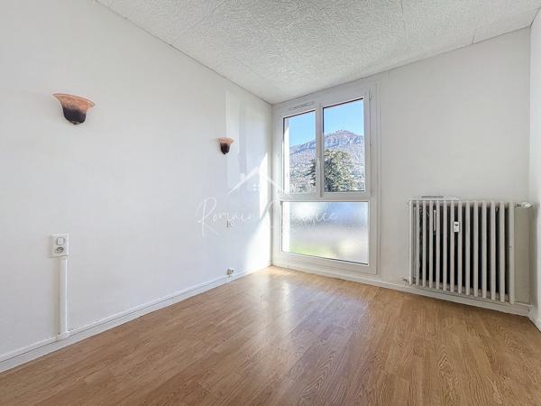 Millau (12100) APPARTEMENT F3 62 M² EN REZ-DE-CHAUSSÉE