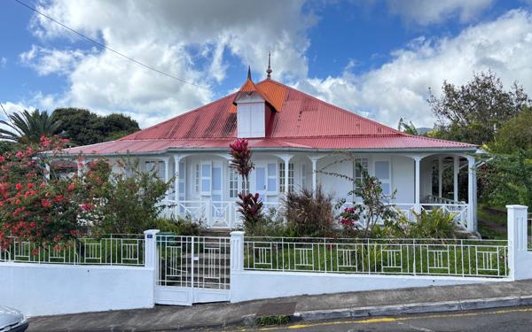 Maison à vendre    4 pièces •  Saint-Claude