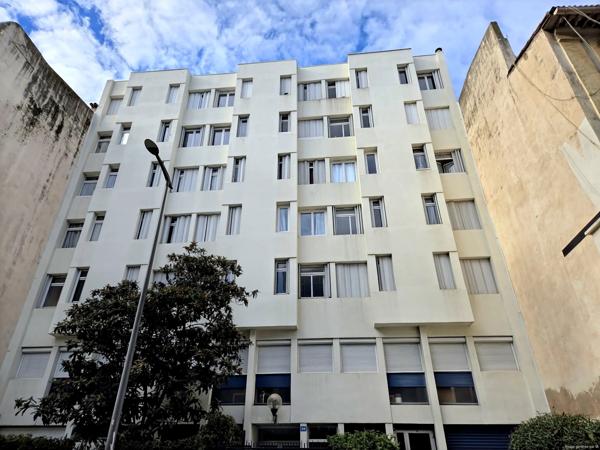 Beau studio meublé dernier étage